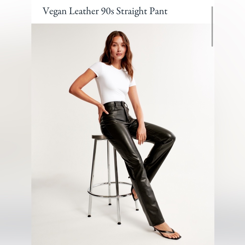 Abercrombie Vegan Leather 90s Straight Pant - Black Leather Size 28